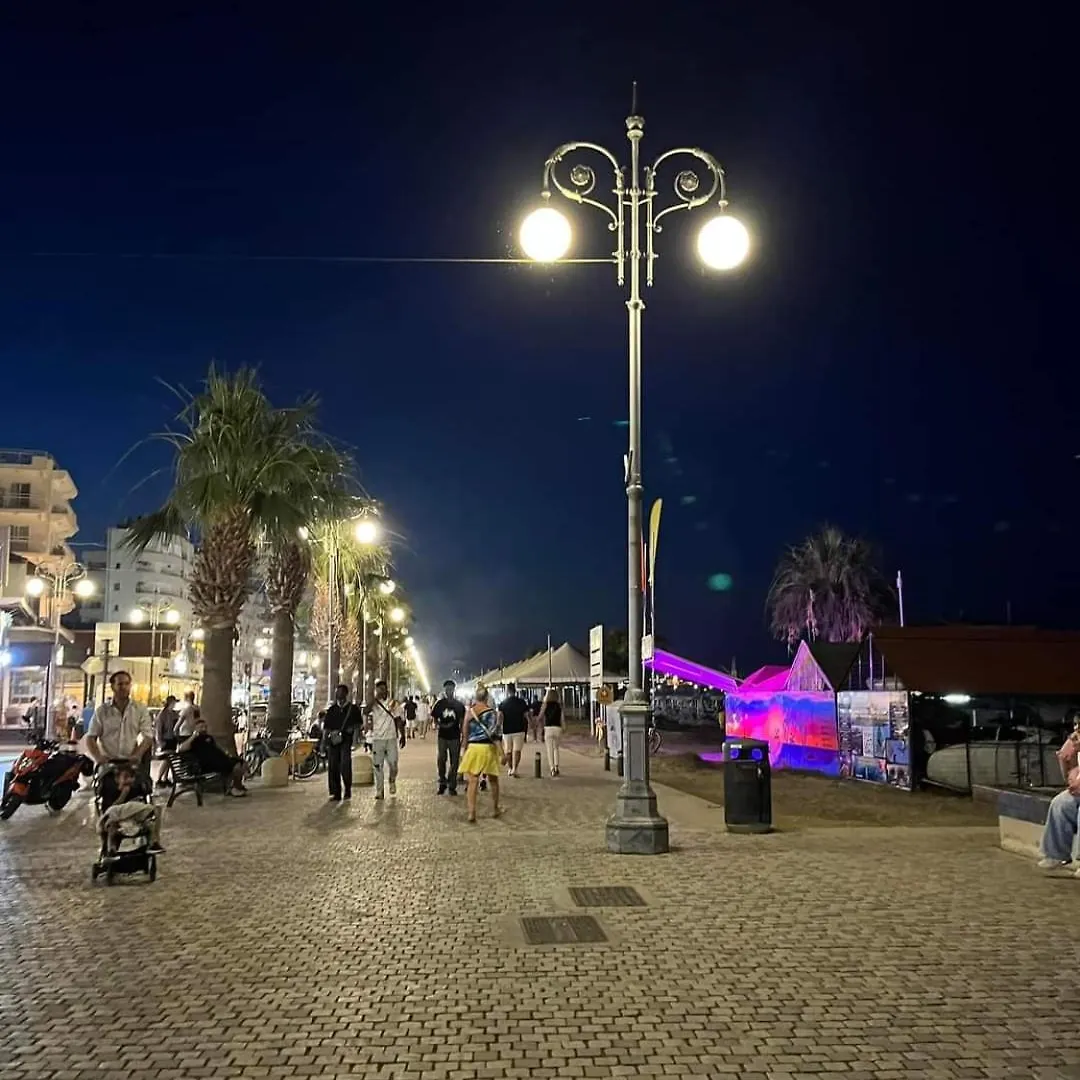 Stelia'S Seagate Studio Apt. Larnaca